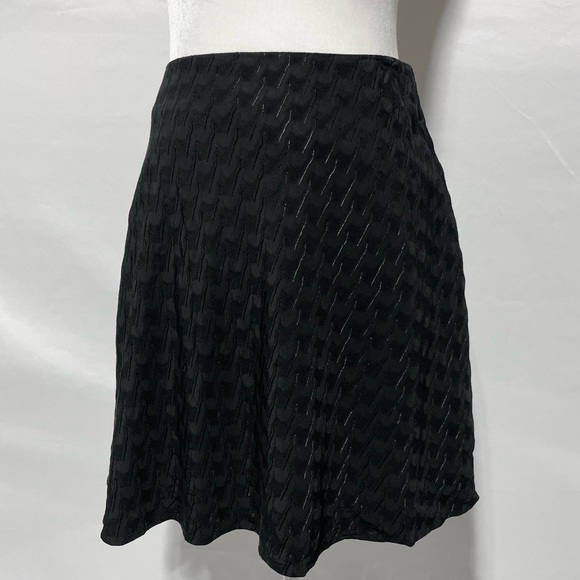 & Other Stories Houndstooth Textured Jacquard Flare Mini Skirt Black Size 4 - Picture 5 of 16